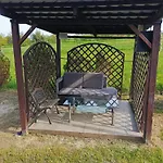 Nyaraló W Rajbrocie U Ewusi