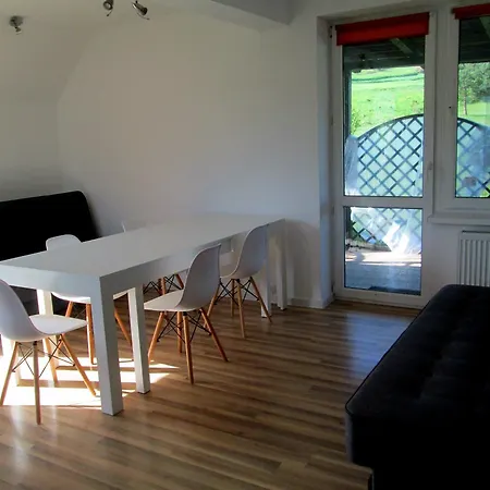 W Rajbrocie U Ewusi Casa de Férias