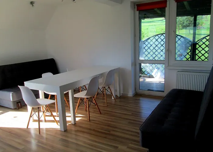 W Rajbrocie U Ewusi بيت للعطل